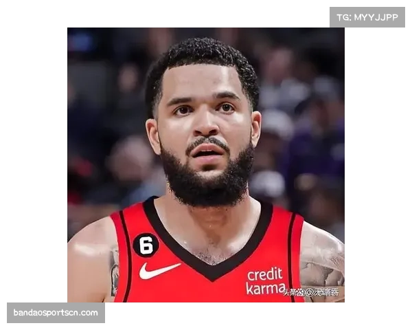 火箭新星阿门·汤普森三分球表现不佳,赛季初陷入低迷 火箭新星阿门·汤普森三分球表现不佳,赛季初陷入低迷