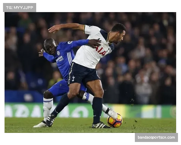 阿德里亚诺中场拦截出色 三镇后腰位置防守硬度提升 阿德里亚诺中场拦截出色 三镇后腰位置防守硬度提升